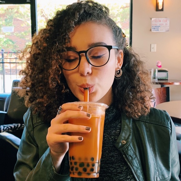 Meet your Posher, Jade - Picture 1 of 1